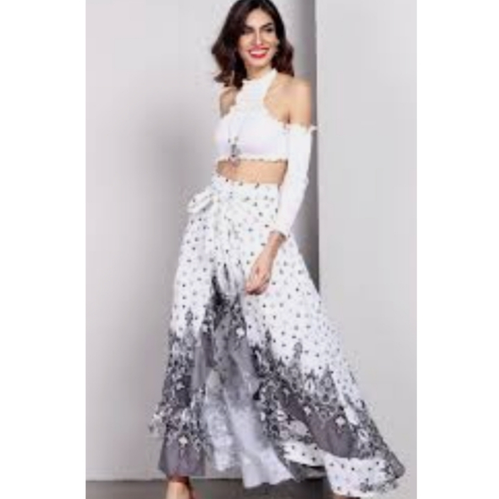 Reborn Collection
Printed Pants & Skirt Overlay C
